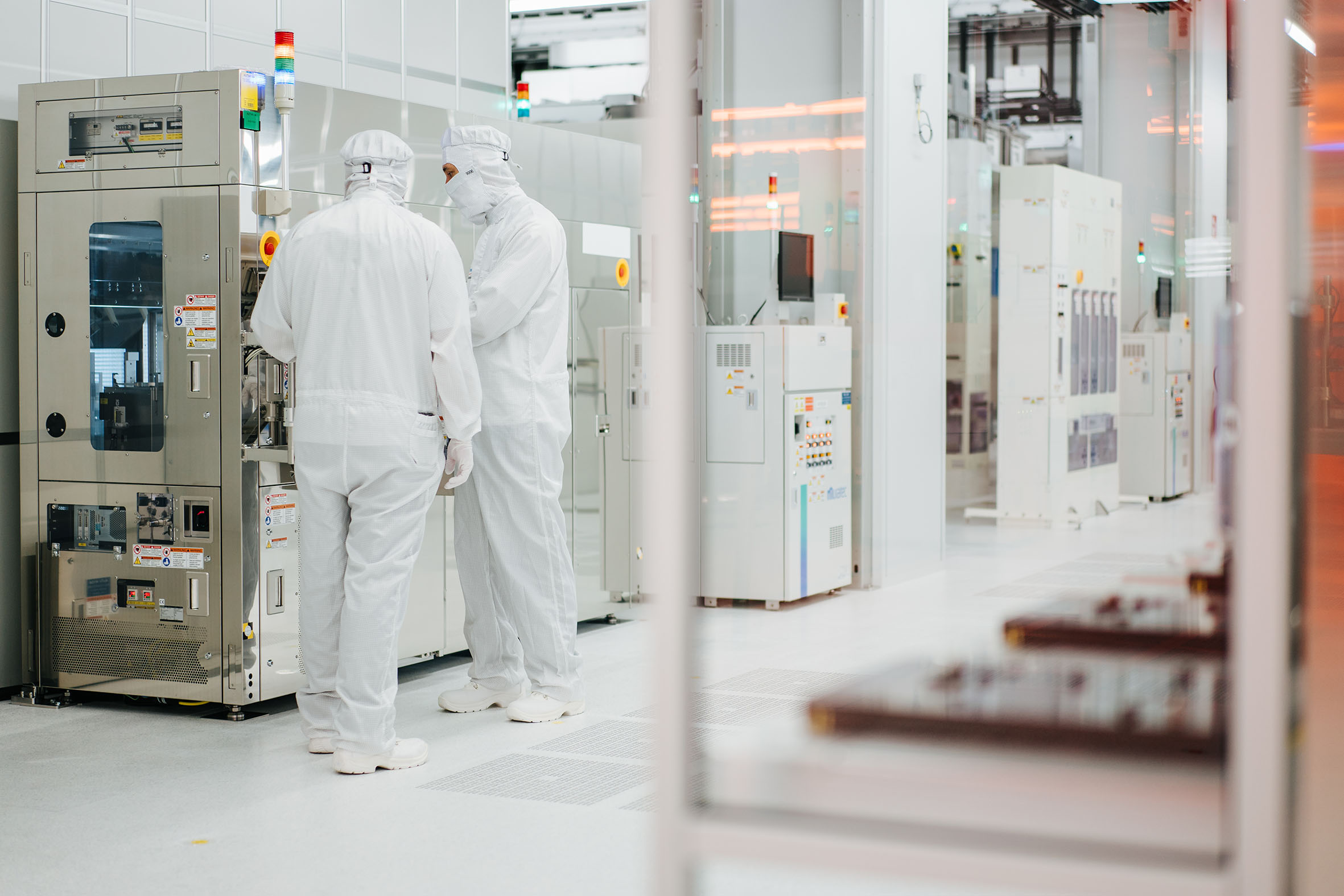 Semiconductor fabrication equipment